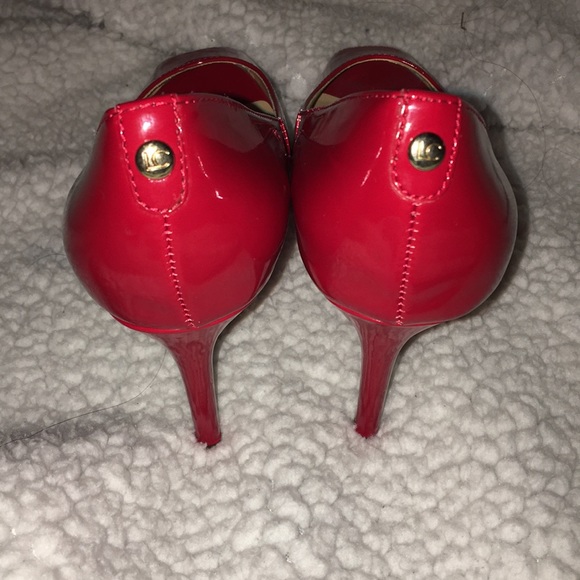 Red Open Toes High Heels. - Picture 2 of 3